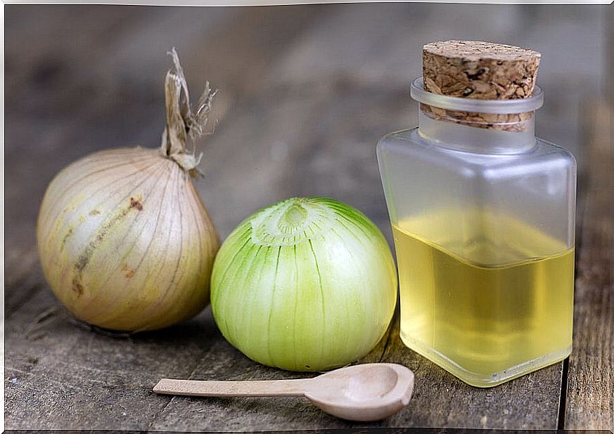 Onion and lemon juice against cough