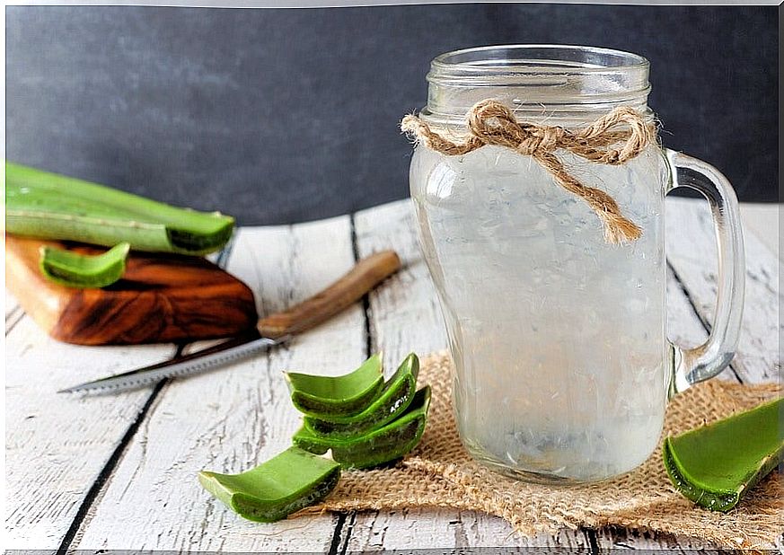 Aloe vera and cucumber smoothie