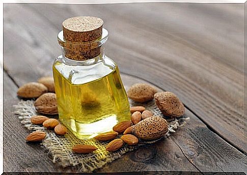 Almonds oil