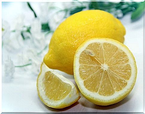 Lemon to clean blackheads