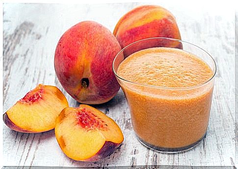 Peaches and fruit smoothie