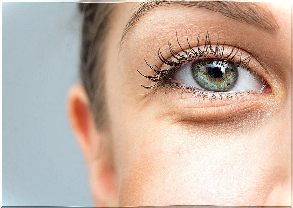 7 reasons why your eyes can swell