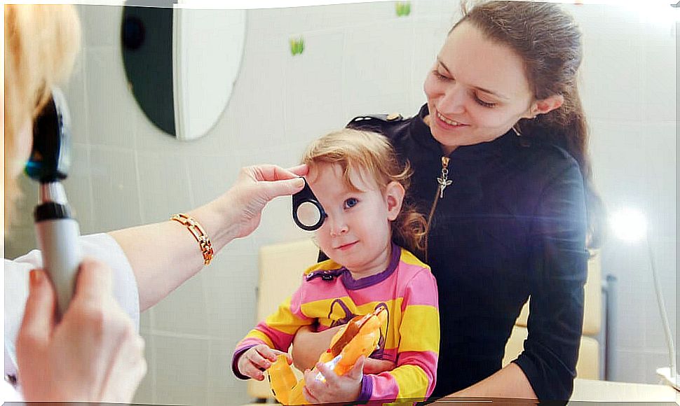 girl at the ophthalmologist